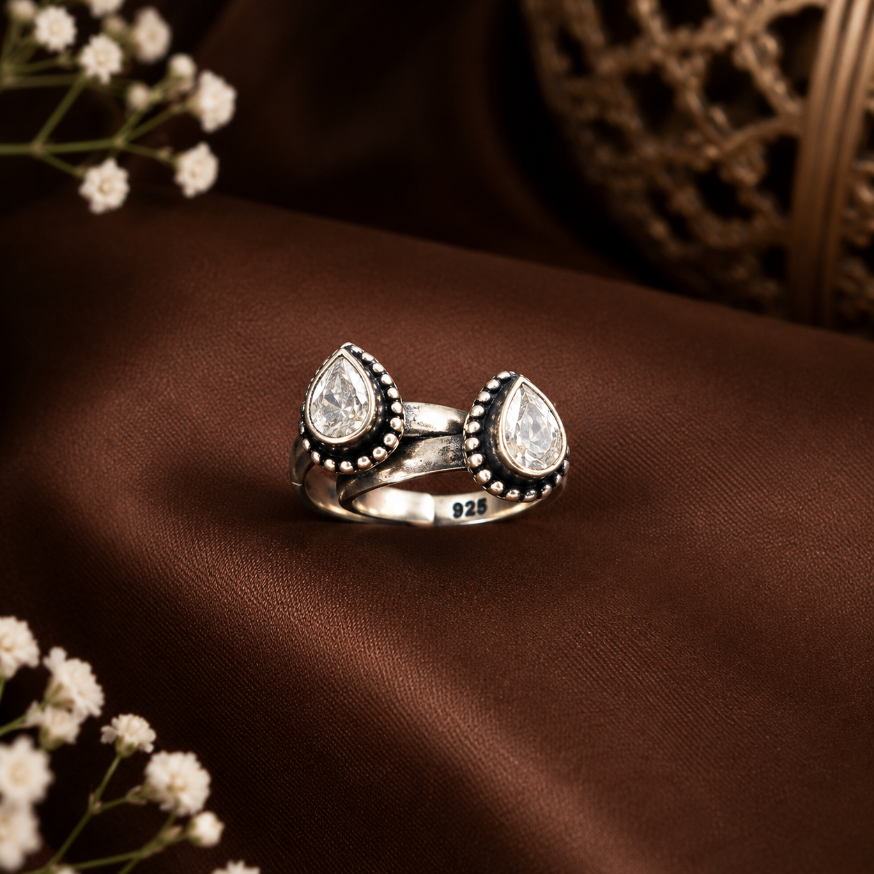 92.5 Silver White Stone Toe Ring